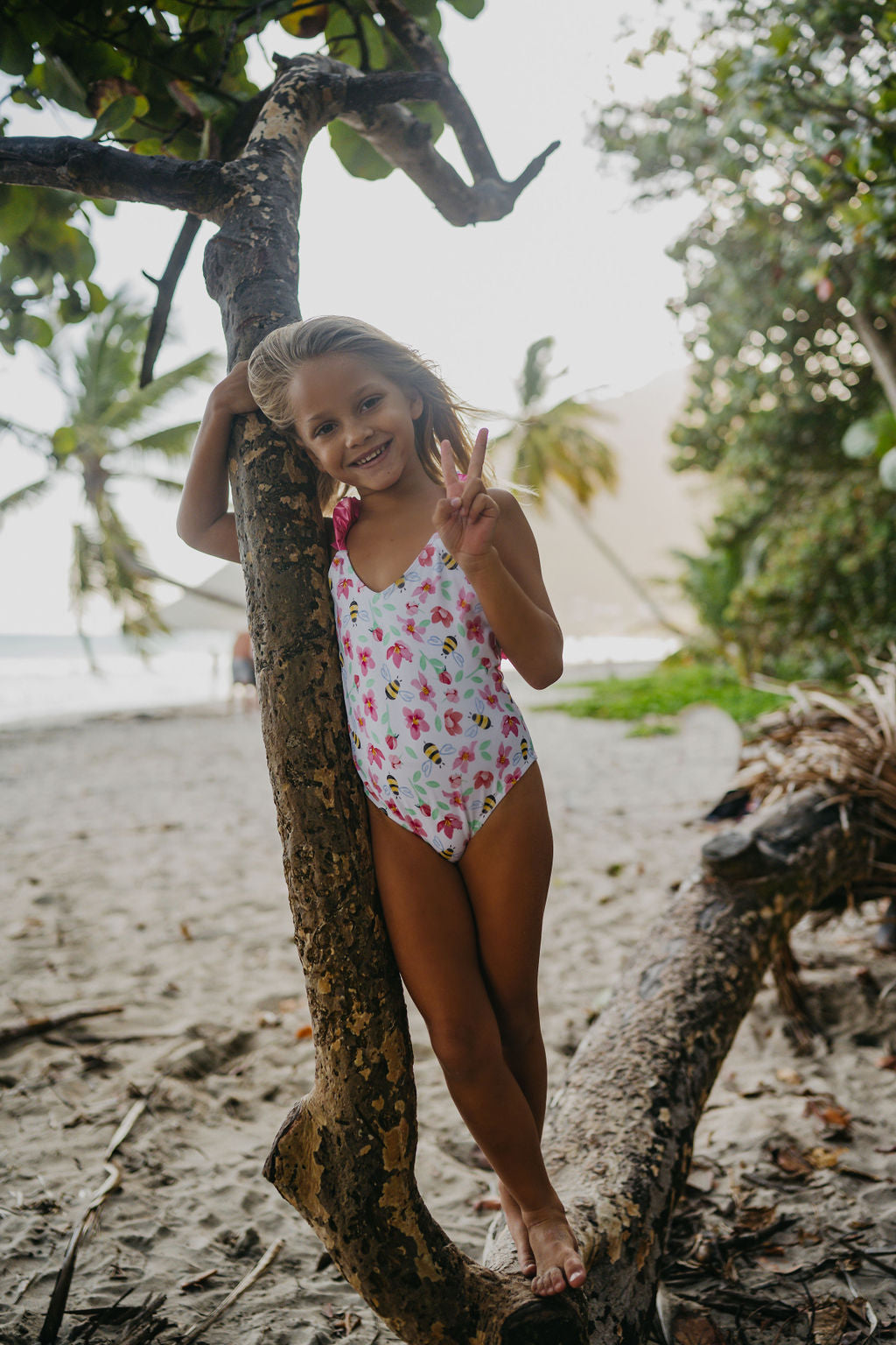 Maillot de bain enfant fille une pièce Anti UV imprimé Bella Bees